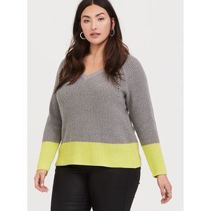 NWT Torrid Colorblock Sweater Size: 2X (18/20)